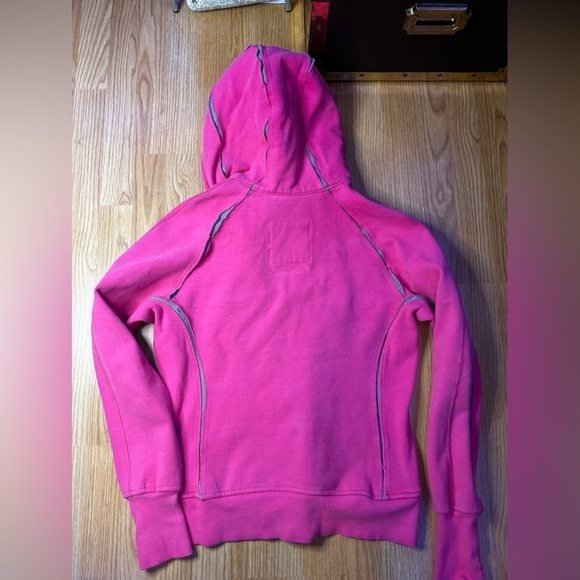 Pink Lulu Lemon Sweater - Picture 4 of 6